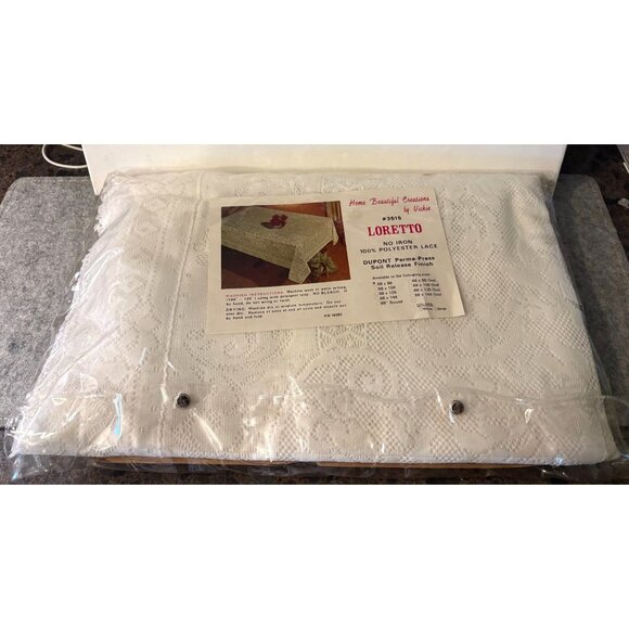 Vintage Loretto 68 x 88 100% Polyester Lace Tablecloth #3515  # 3038 - Picture 1 of 2